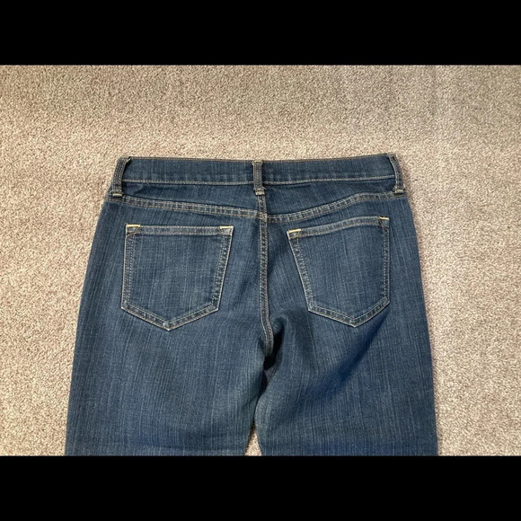 Old Navy The Diva Jeans 6 Short - Picture 9 of 11